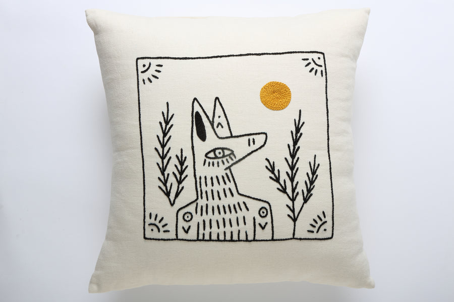 El Coyote y el Sol Pillow 1. Sun in the sky