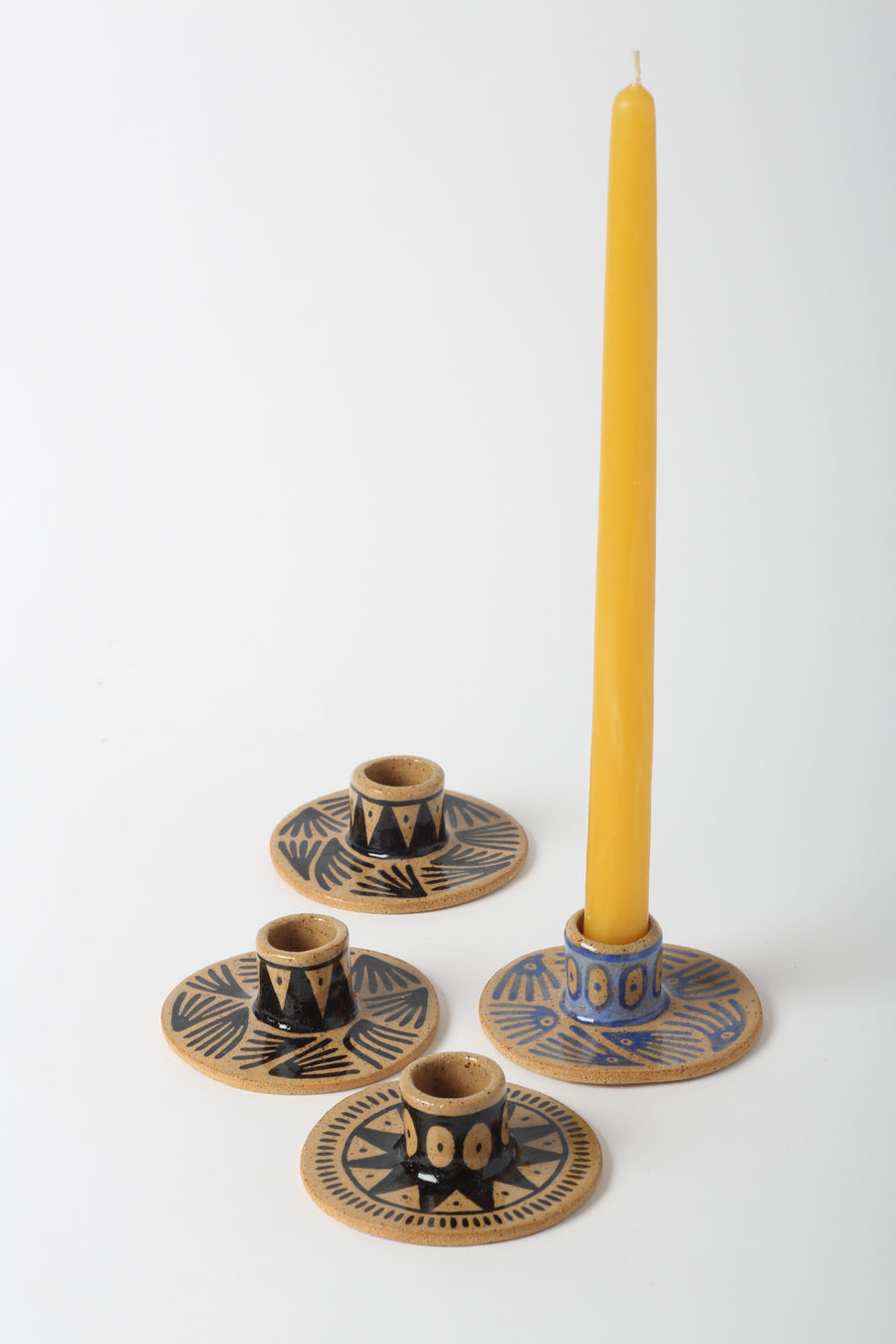Perro y Arena Candlestick Holders