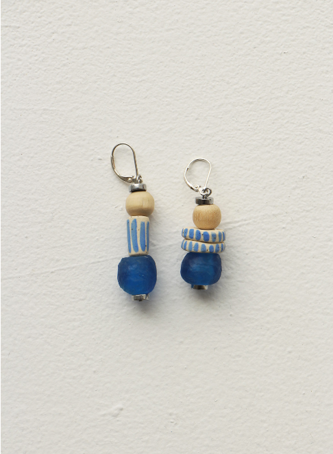 Earrings, blue stone/wood