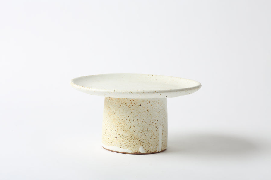 Manu Pedestal